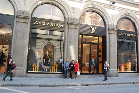 negozio louis vuitton livorno|louis vuitton in italia.